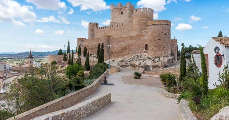 Visit Santa Barbara Castle in Alicante and Flamenco Show, Private Van - Overview of the Experience
