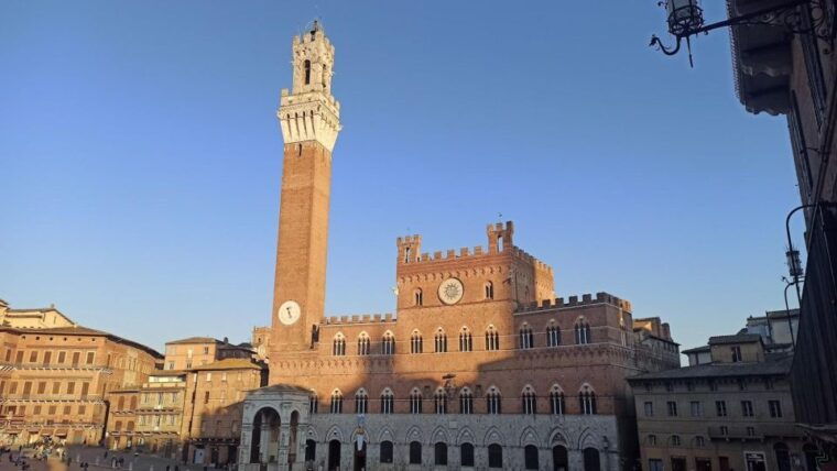 visit-siena-and-san-gimignano-with-lunch-at-a-family-farm