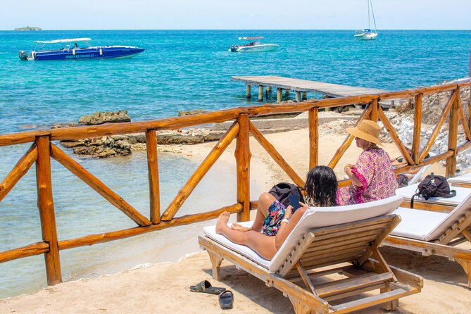 visit-the-5-best-places-in-islas-del-rosario-baru-by-sport-boat