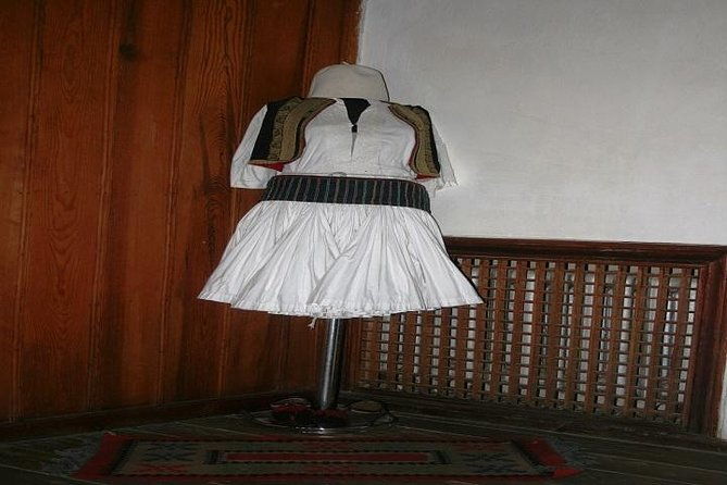 visit-the-city-of-gjirokastra-2