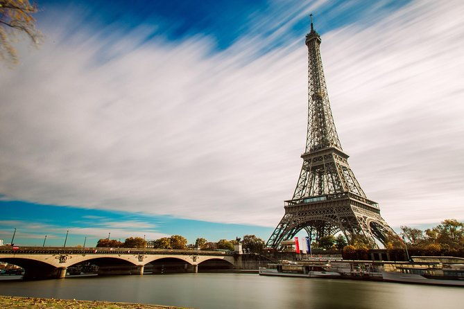 visit-the-eiffel-tower-at-your-own-pace-self-guided-audio-tour