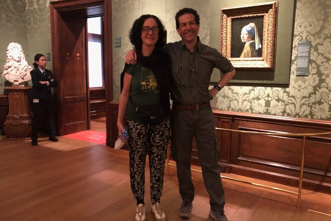 visit-the-girl-with-the-pearl-earring-the-hague-delft-city