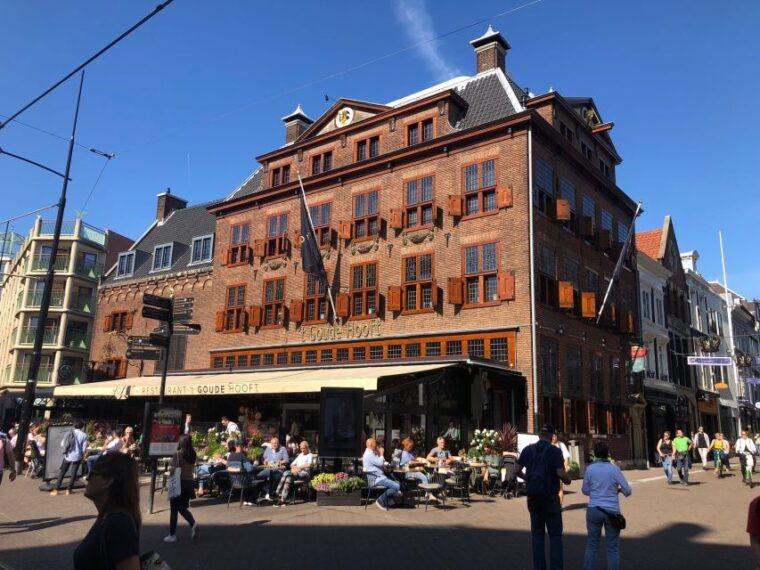 visit-the-girl-with-the-pearl-earring-the-hague-delft