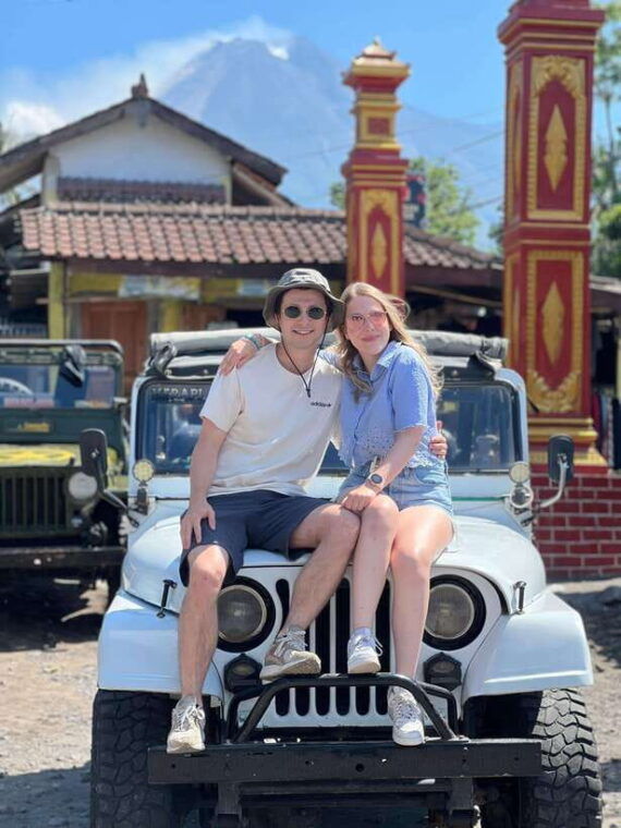 visit-the-jeep-lava-tour-merapi-in-yogyakarta