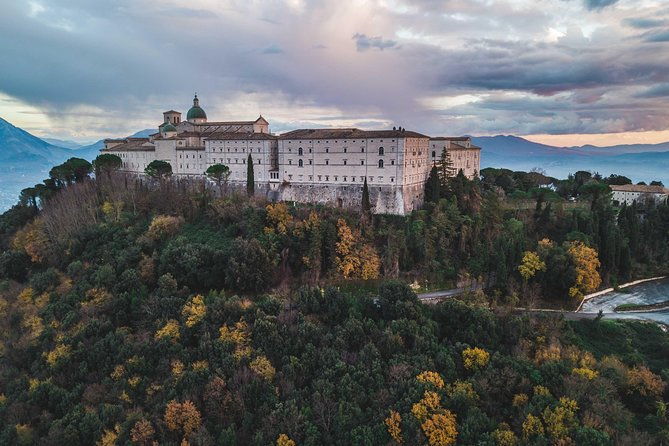 visit-the-masseria-albaneta-of-montecassino-rocca-janula-and-carro-polacco