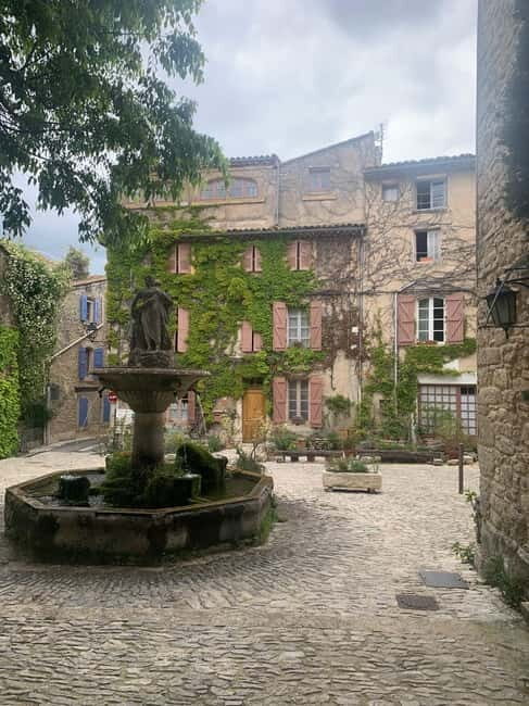 Visit the most beautiful villages of the Luberon in Provence by minibus! - Who Should Consider This Tour?