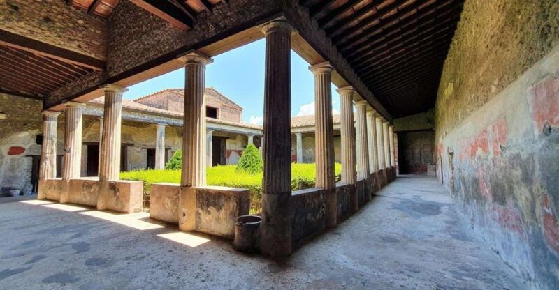 visit-the-pompeii-excavations-from-positano
