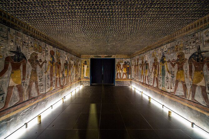 Visit The valley of the kings,Hatschpsut Temple &colossi of Memnon - Detailed Breakdown of the Sites