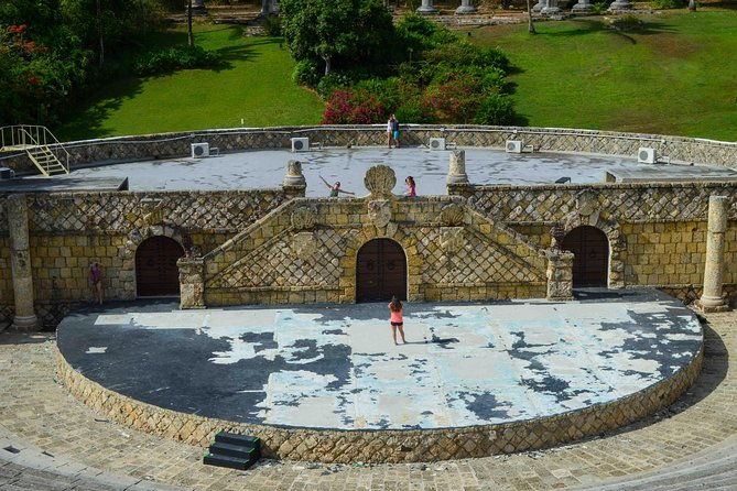 visit-to-altos-de-chavon