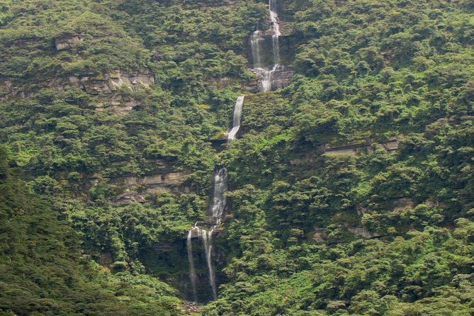 visit-to-la-chorrera-natural-park-private-tour-from-bogota-8-hrs