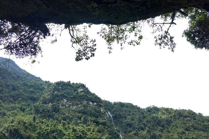 visit-to-la-chorrera-natural-park-private-tour-from-bogota-8-hrs