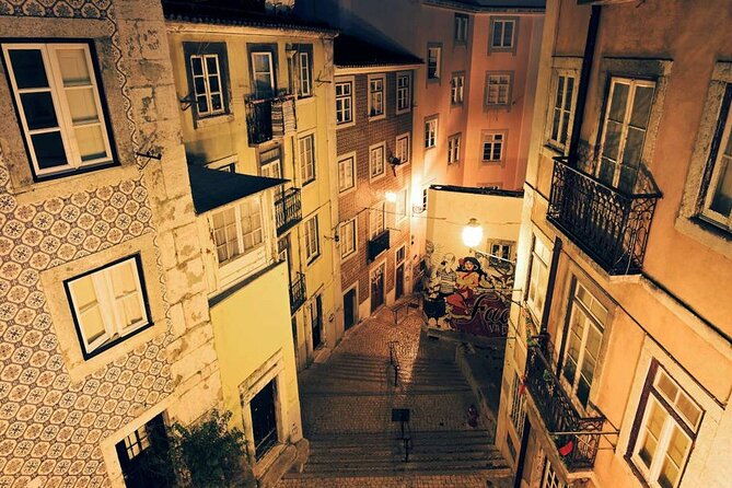visit-to-lisbon-at-night-with-dinner-and-fado-on-a-private-tour