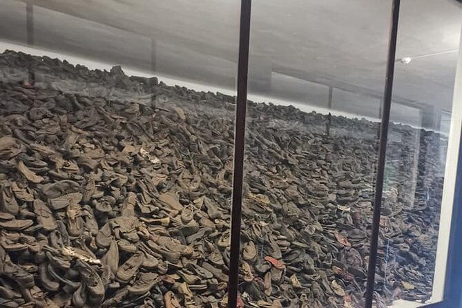 visit-to-the-auschwitz-camp-in-italian-with-departure-from-krakow