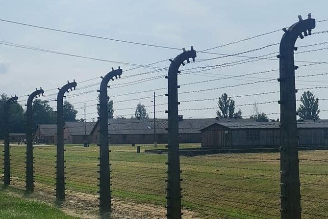 visit-to-the-auschwitz-camp-in-italian-with-departure-from-krakow