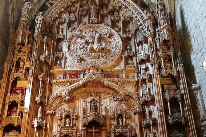visit-to-the-cathedral-of-santiago-with-roofs-and-optional-portico
