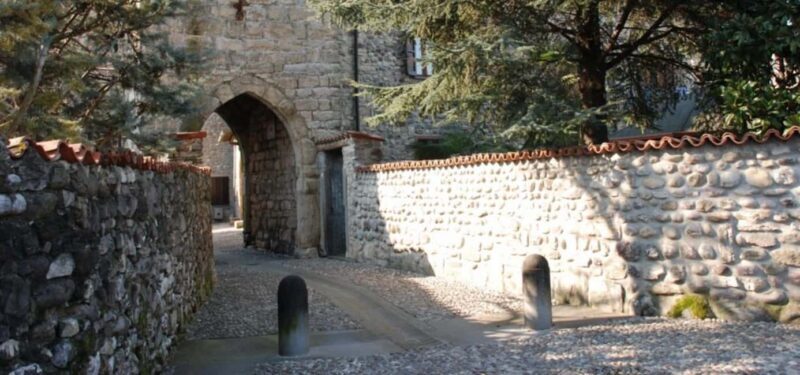 Visit to the medieval village of Trebecco Castle and the Church of St. Fermo - Exploring the Medieval Charm of Trebecco Castle and St. Fermo Church