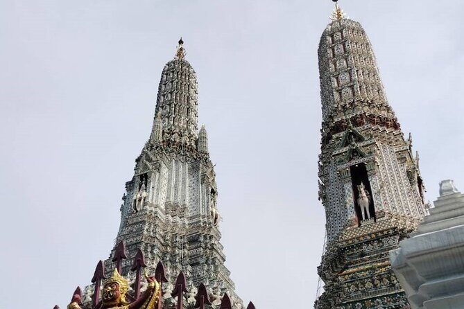 Visit Wat Pho and Wat Arun with Local Expert - The Guide and Overall Experience