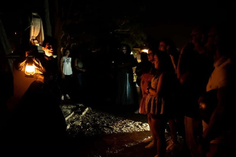 Visita teatralizada nocturna al Cementerio Inglés de Málaga - The Experience in Detail