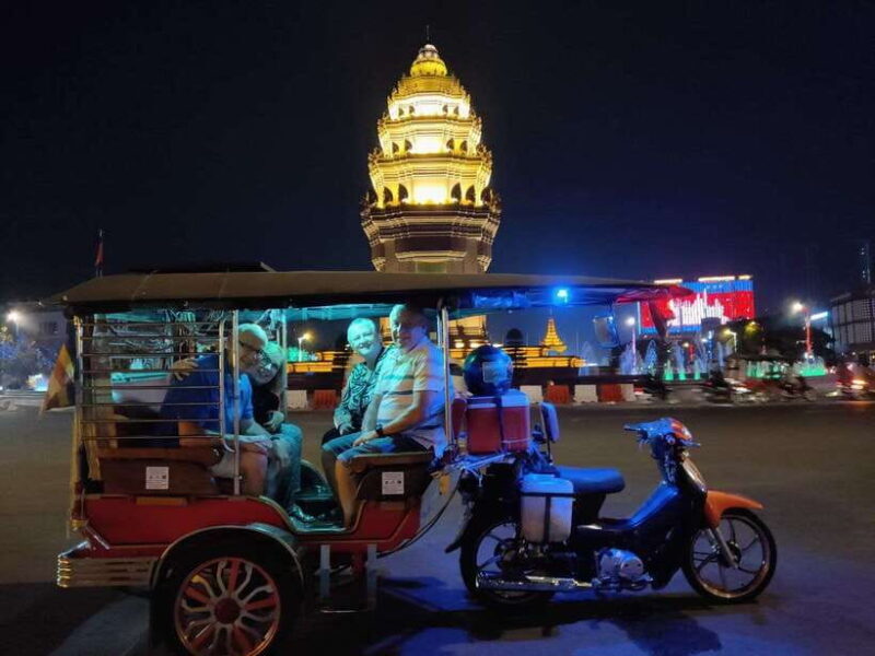 Visiting 9 Places in 3 hours Tour by Tuk-Tuk - What We Think About the Experience