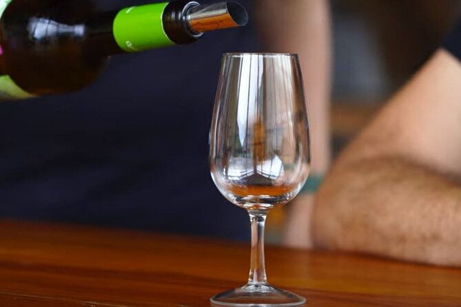 visiting-local-vineyard-with-wine-tasting-lunch-included
