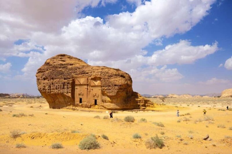 Visiting The Incredible Heritage Site Hegra in AlUla - What Makes This Tour Stand Out