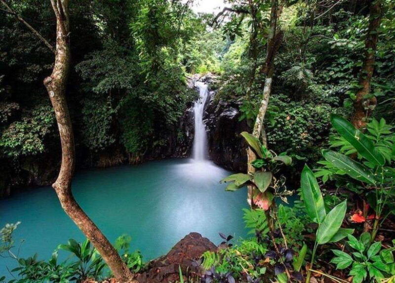 visiting-the-waterfall-and-race-terrace