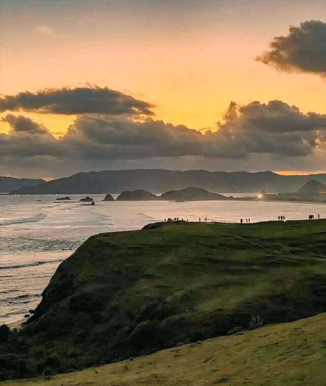 visiting-the-waterfallvillagebeach-and-hill-full-day