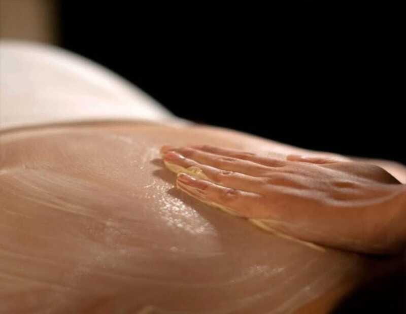 Vitamin C Body Wrap - Practical Tips for Booking and Enjoying  