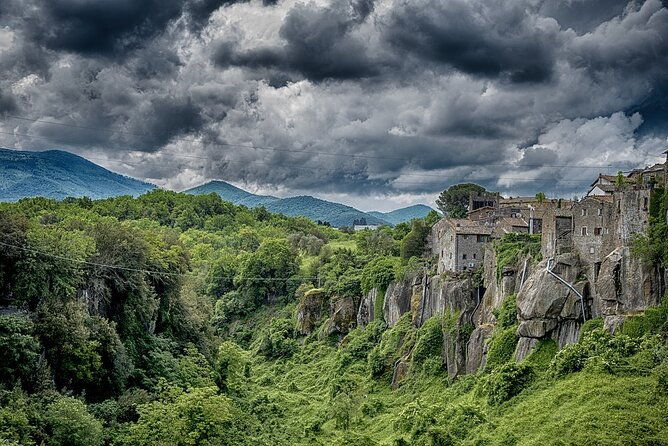 viterbo-private-city-tour-including-popes-tombs-conclave-palace-and-duomo