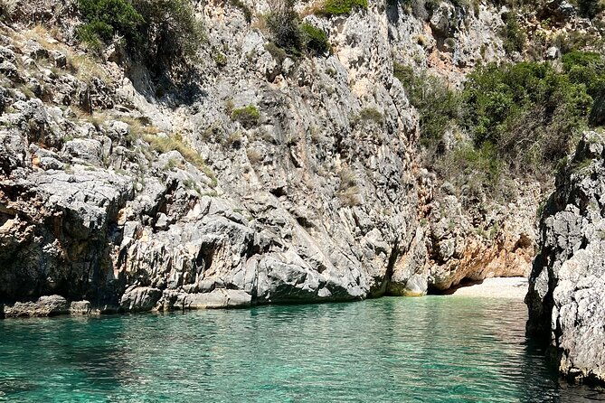 vlore-full-day-guided-tour-to-grama-bay-and-marine-park