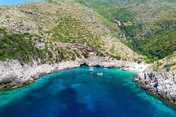 vlore-speedboat-tour-to-dafina-bay-haxhi-ali-cave-3