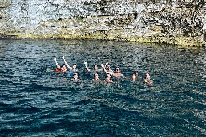 vlore-speedboat-tour-to-haxhi-ali-cave