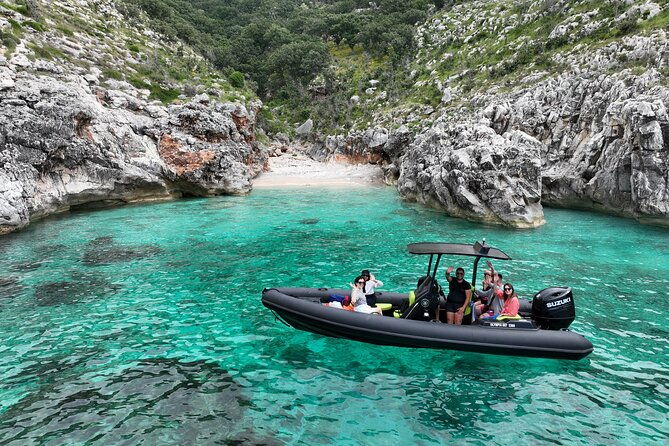 vlore-speedboat-tour-to-haxhi-ali-cave