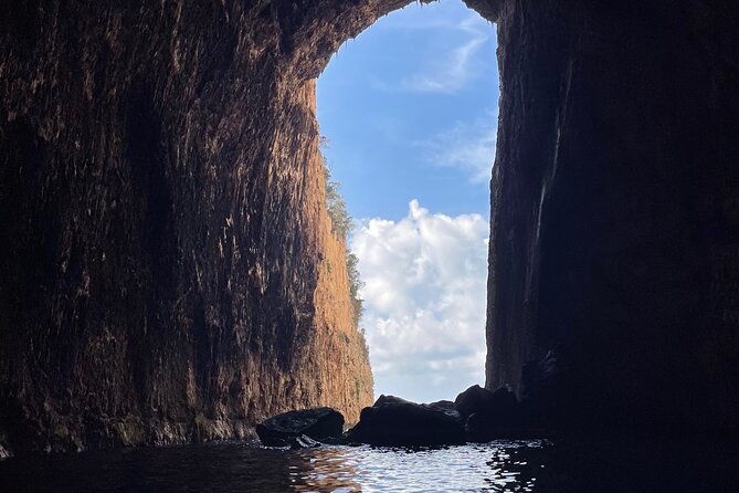 vlore-speedboat-tour-to-haxhi-ali-cave
