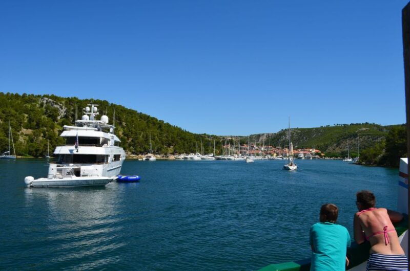 vodice-krka-waterfalls-national-park-boat-tour