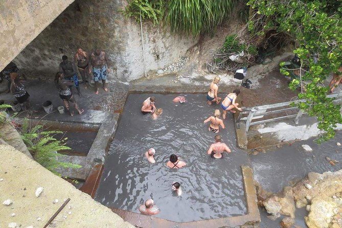 volcanic-tour-and-botanical-gardens