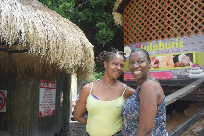 volcanic-tour-and-botanical-gardens