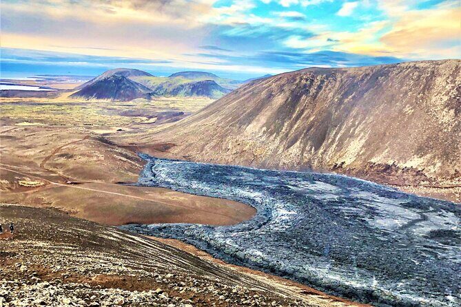 Volcano Eruption Site Hike & Reykjanes Tour from Reykjavik - In-Depth Itinerary Breakdown