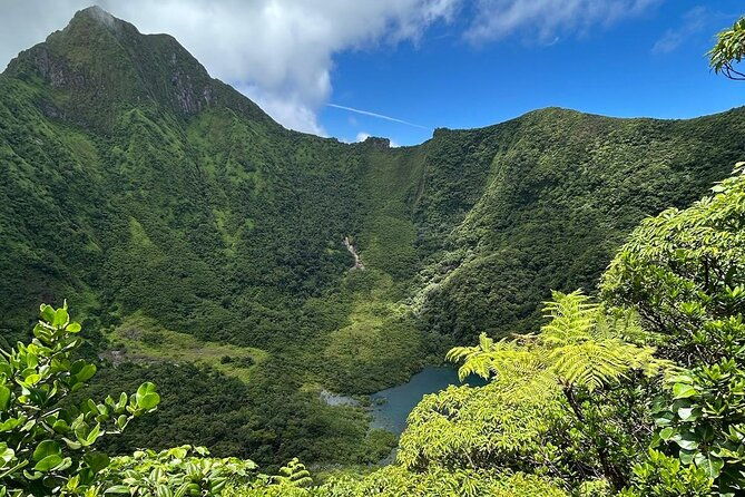 volcano-hike-to-mt-liamuiga-highest-peak-on-island