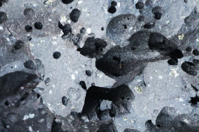 volcano-hike-with-a-geologist-small-group-tour