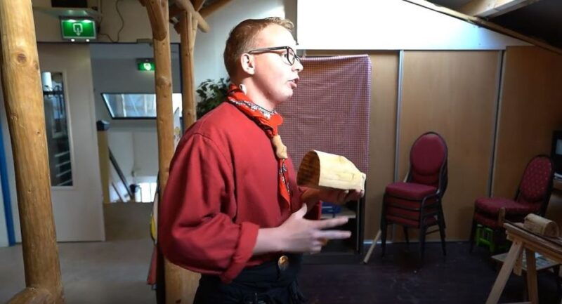 volendam-2-hour-clogmaking-workshop-and-cheese-tour