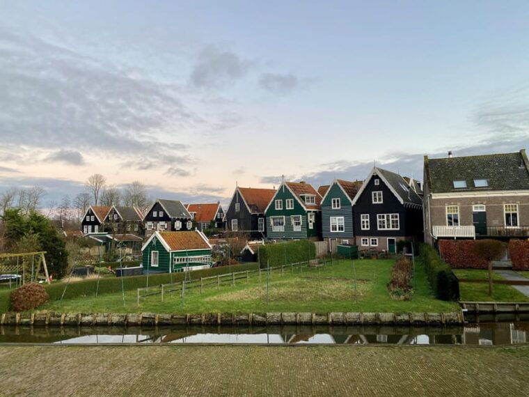 volendam-e-bike-rental-including-highlights-routes