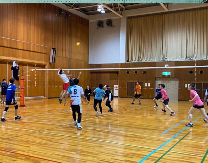 volleyball-in-osaka-kyoto-with-locals