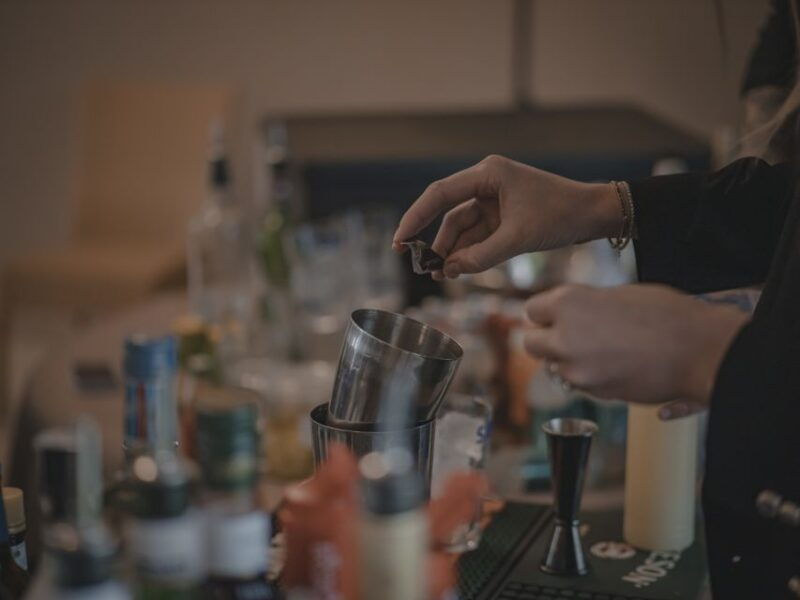volterra-cocktail-mixing-experience-with-finger-food