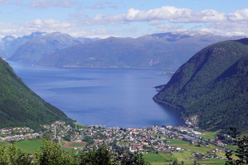 voss-guided-fjord-glacier-tour-to-fjaerland