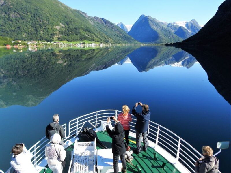 voss-guided-fjord-glacier-tour-to-fjaerland