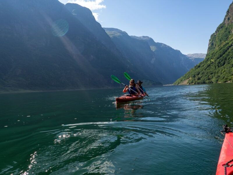 vossevangen-naeroyfjord-full-day-guided-kayaking-trip