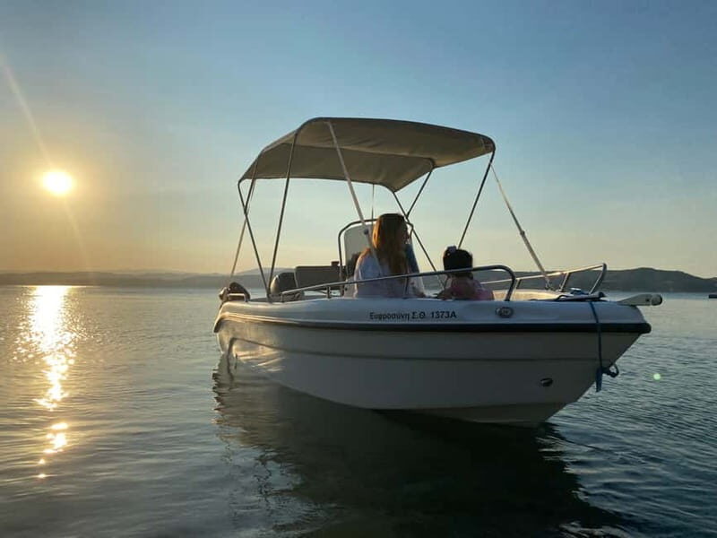 Vourvourou: Private boat trip in Diaporos Island - The Experience with Your Guide