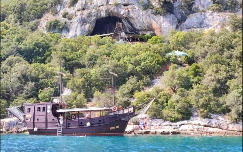 vrsar-lim-fjord-boat-tour-with-swimming-near-pirates-cave