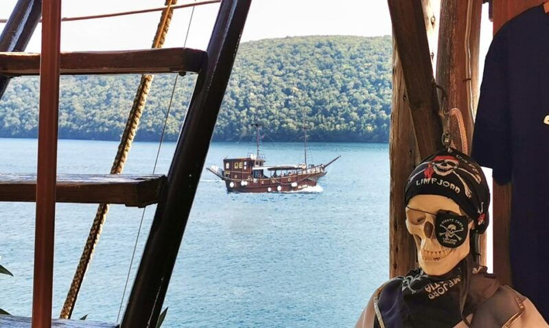 vrsar-lim-fjord-boat-tour-with-swimming-near-pirates-cave